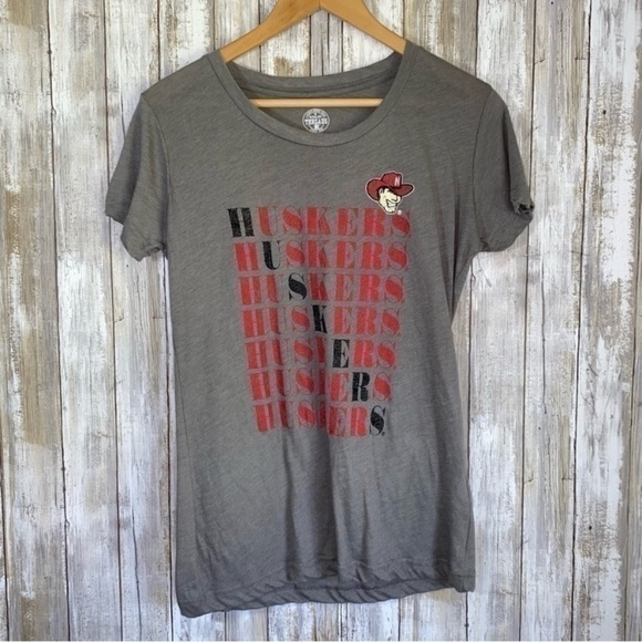 NCAA Tops - NCAA Nebraska Cornhuskers Grey Tee